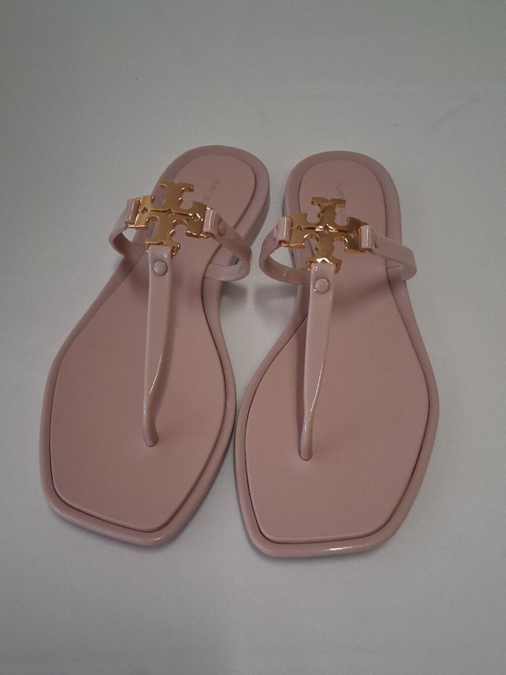 Tory Burch Women’s Roxanne Jelly Sandals – Meadowsweet/Gold Size: 7 (Medium US) - Picture 2 of 6